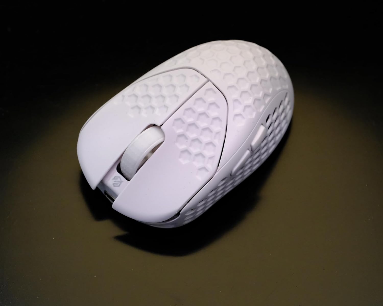 GWolves HTR Lightweight Wireless Fingertip Grip Gaming Mouse,~28Gram,8K-Report,Low Latency,PAW3395 26,000CPI,Nrf52840 CPU,6 Programmable Btns,On-Board Memory,PC/Mac and Laptop (Honeycomb, White)