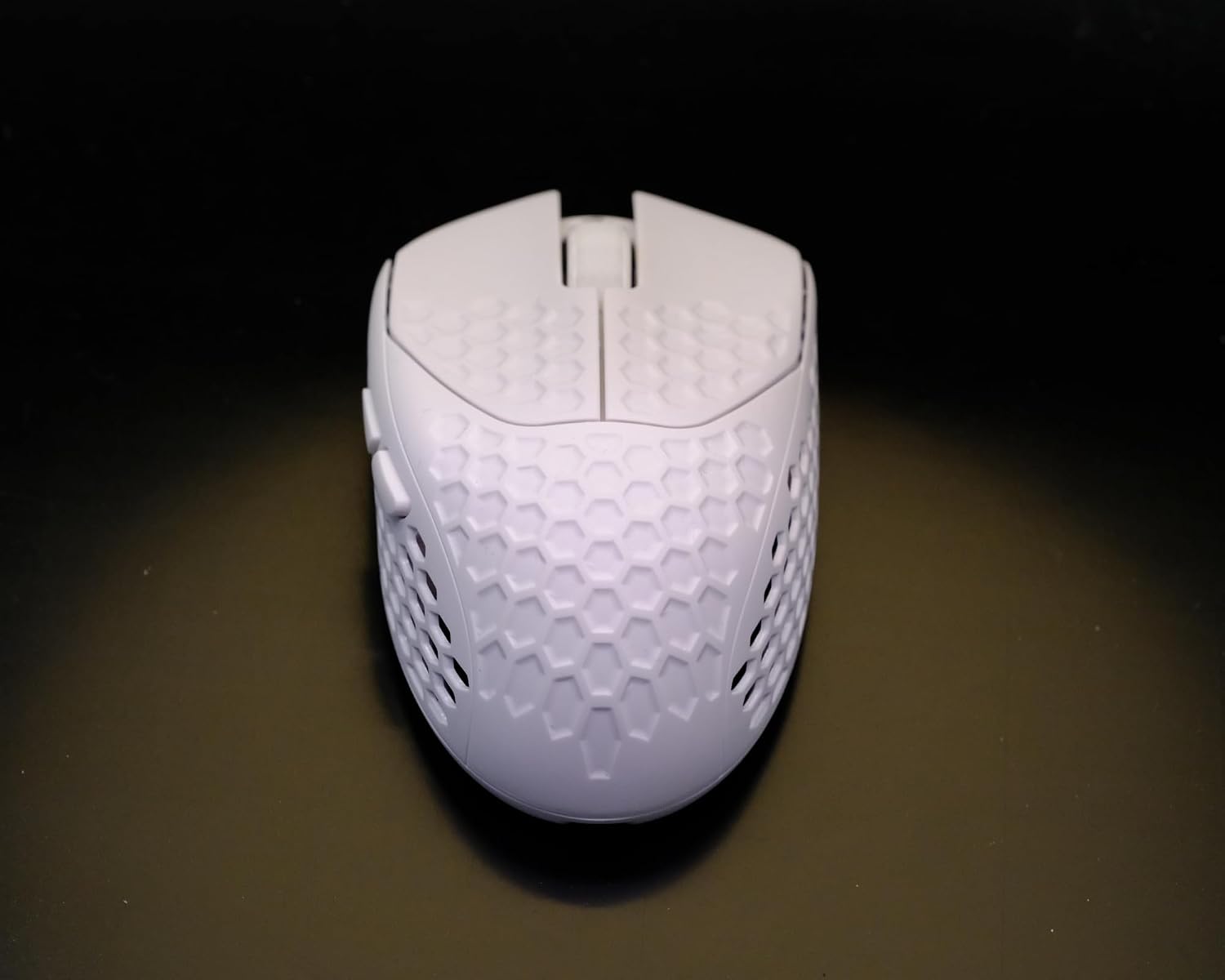 GWolves HTR Lightweight Wireless Fingertip Grip Gaming Mouse,~28Gram,8K-Report,Low Latency,PAW3395 26,000CPI,Nrf52840 CPU,6 Programmable Btns,On-Board Memory,PC/Mac and Laptop (Honeycomb, White)