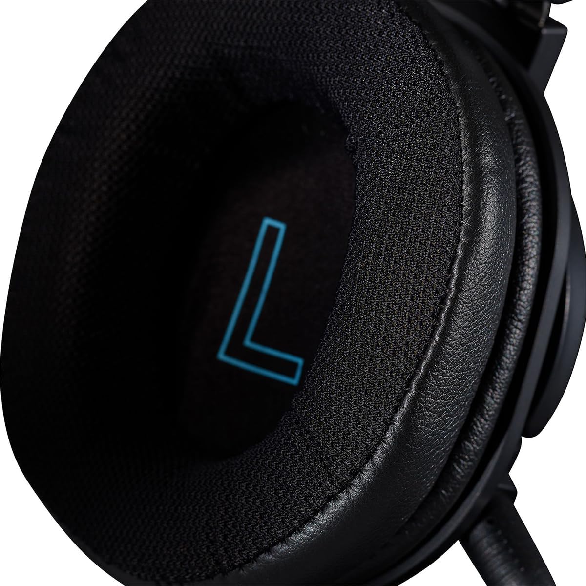 Yamaha YH-G01 Gaming Headset with Studio-quality Sound and Condenser Microphone