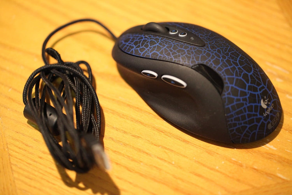 Logitech G5 USB Laser Gaming Mouse w/Adjustable Weight Cartridge
