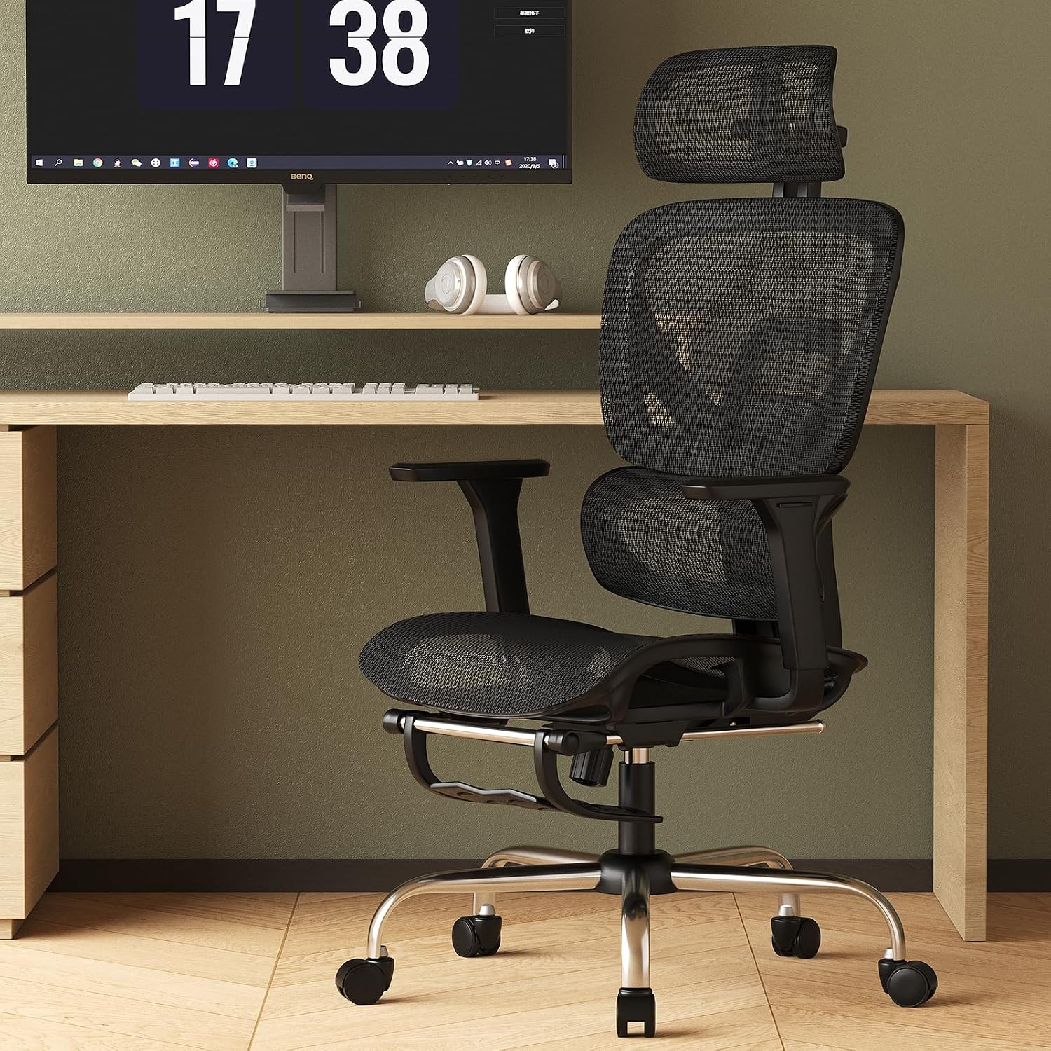 Synorla Ergonomic Office Chair with Footrest, Mesh Desk Chair with 135° Recline, Adjustable Lumbar Support, 3D Armrests and Headrest, Swivel Computer Chair for Home Office