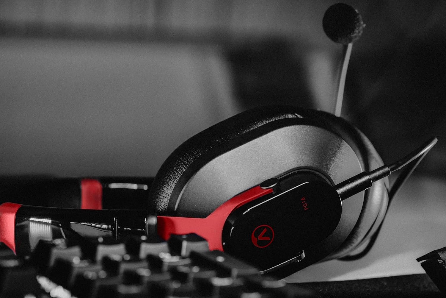 Austrian Audio PG16 Pro Gaming Headset with Microphone (Foldable Gaming Accessories, High Resolution Sound, Memory Foam Ear Pads for Optimal, Detachable 1.4m Cable), Black/Red, One Size