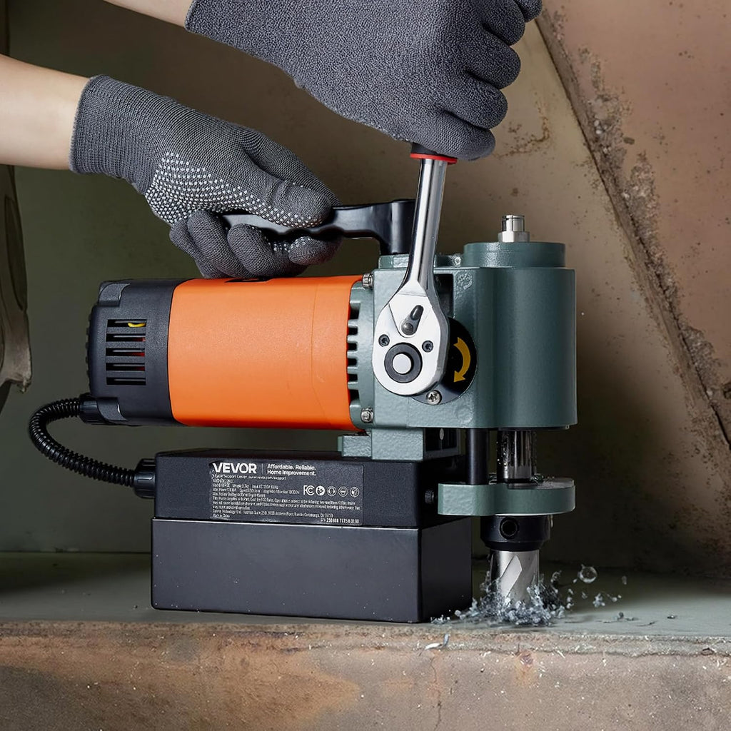 VEVOR Low Profile Magnetic Drill Press, 1300 W, 1.4 in Boring Diameter, 2248 lbf Power Portable Mag Drill Press, 650RPM Speed, with Weldon Shank, for Metal Surface, Industrial and Home Improvement