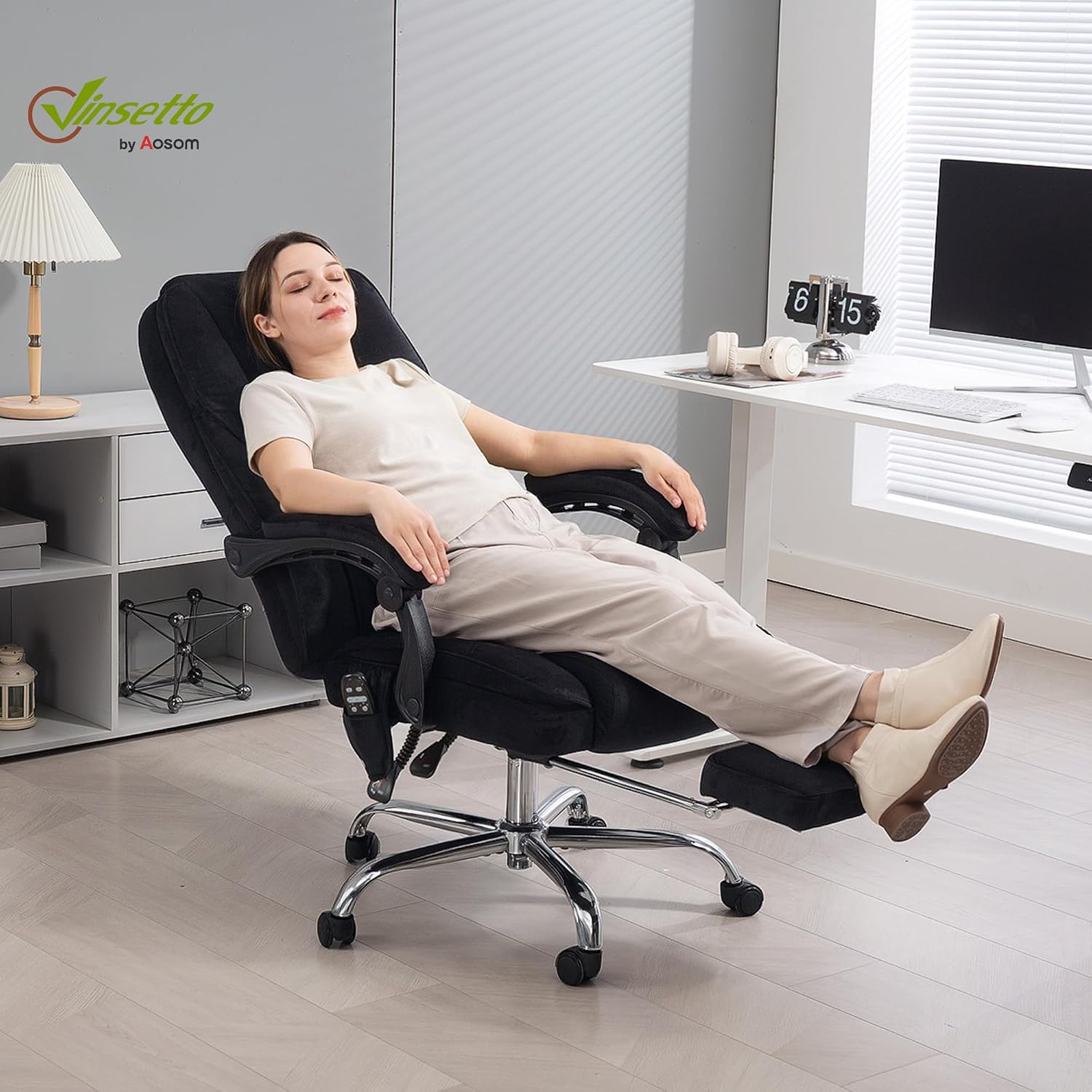 Vinsetto Massage Office Chair with Foot Rest, Executive Computer Desk Chair with 6 Vibration Point and Heat, Reclining Backrest, Swivel Wheels, Adjustable Height, Black